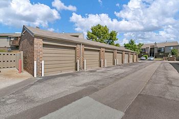 Rentable garages and storage units
